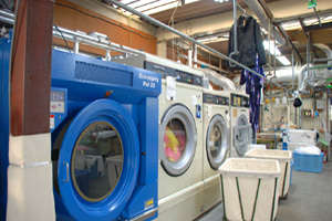 �Γc�N���[�j���O����F�ݔ�